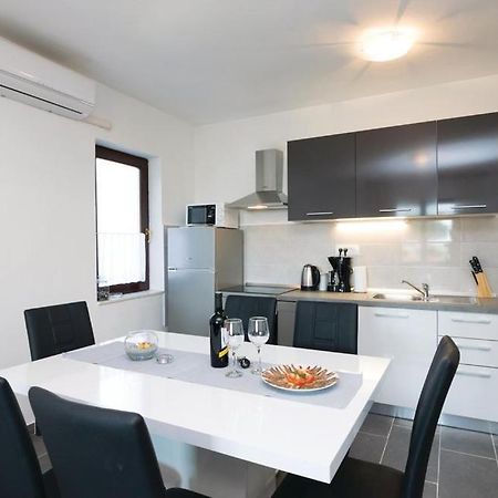 Apartments Devic Sukošan المظهر الخارجي الصورة